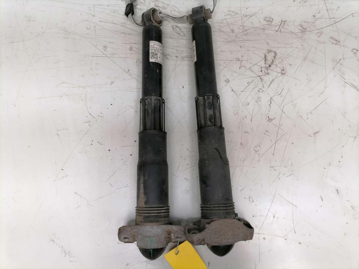 Audi Q4 eTron original Satz Stoßdämpfer hinten 150kw Motorcode EBJA Bj.2022